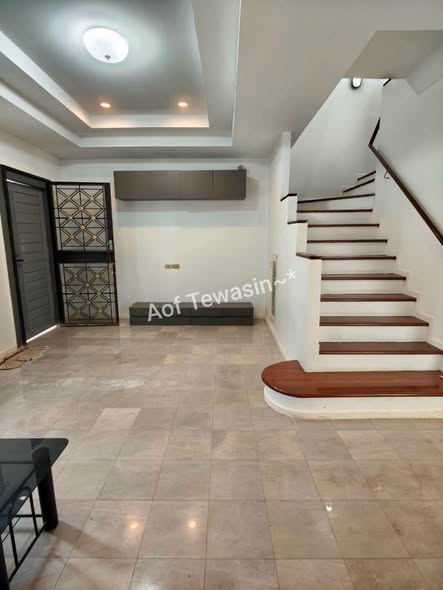 Ban Klang Mueang S-Sense Sathorn-Taksin 2