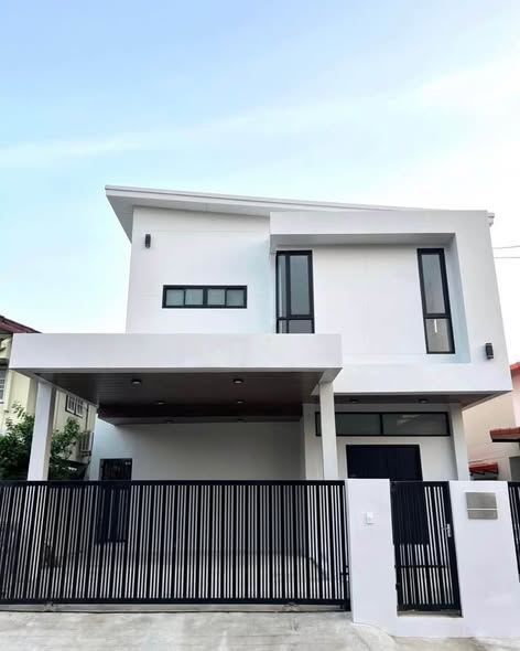 Bang Na Villa Housing