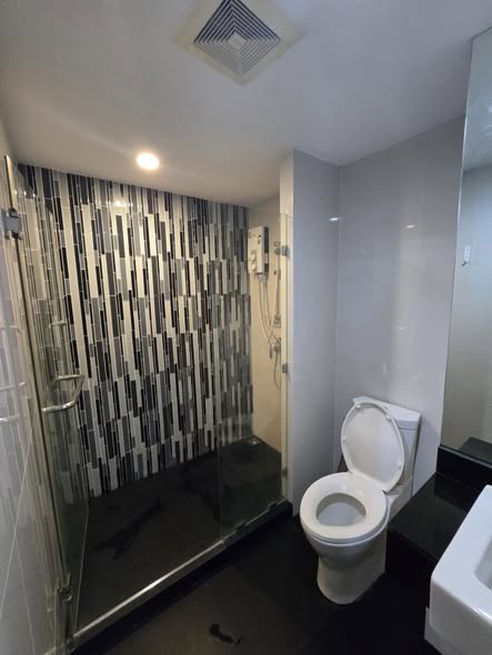 bathroom of Bangkok Feliz Sukhumvit 69-2