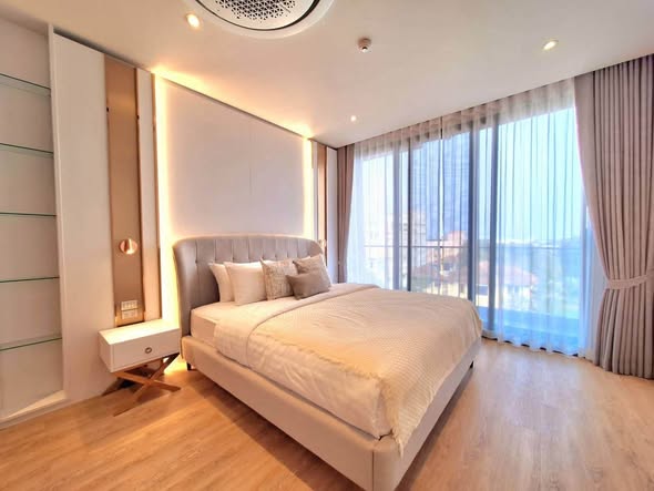 bedroom of Bearing Residence