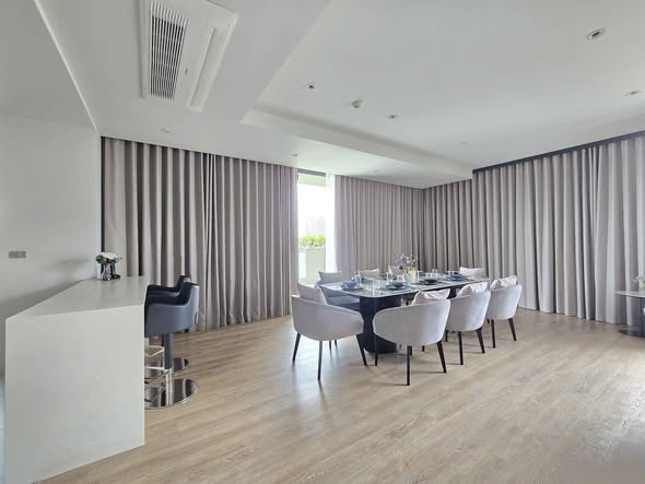 living room of Bearing Residence