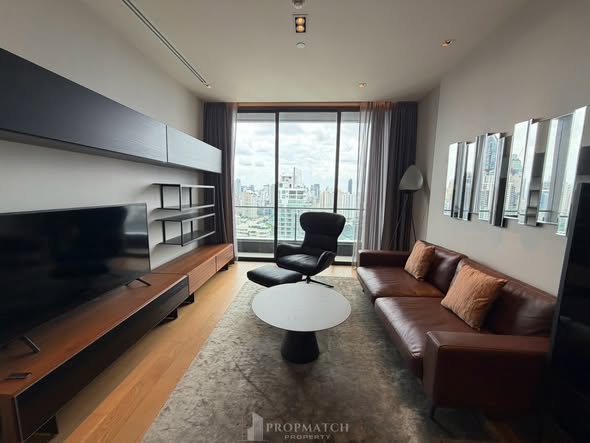 living room and bedroom of BEATNIQ