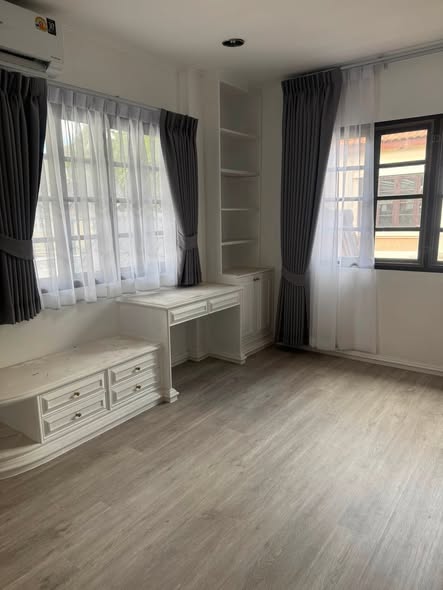 bedroom of มบ.ลดาวัลย์ ศรีนครินทร์