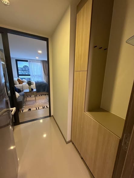 bedroom and bathroom of เดอะมูฟ ประดิพัทธ์