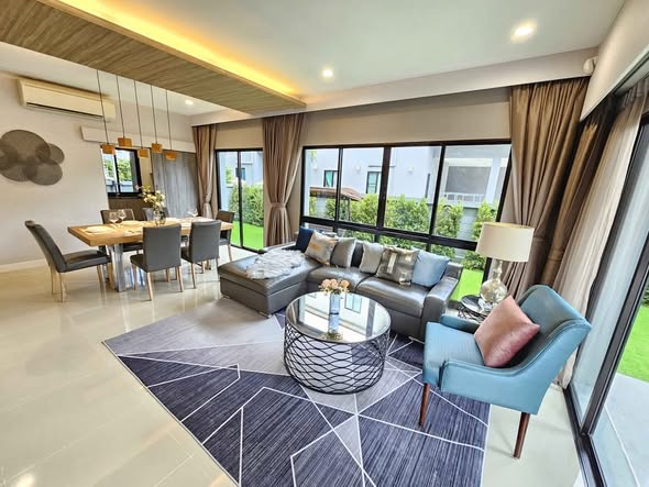 bedroom and living room of บ้านลุมพินี สวนหลวง ร.๙