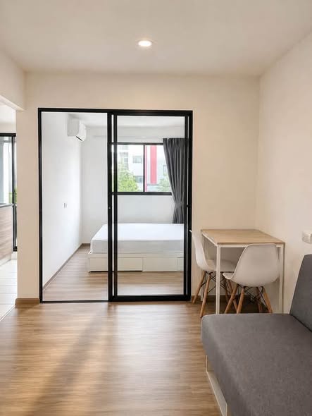 bedroom and room interior of เสนาคิทท์ สำโรง อินเตอร์เชนจ์ (สำนักงานขาย)