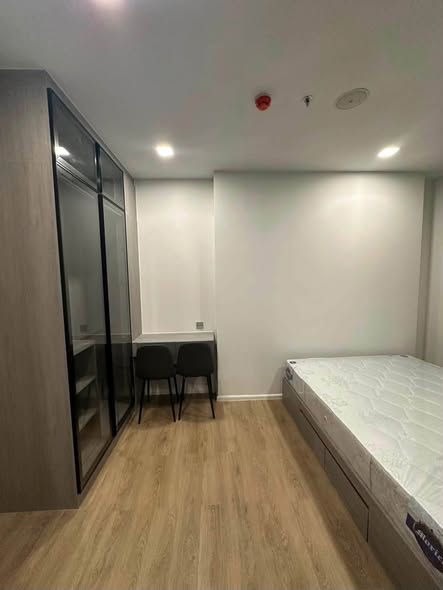 bedroom and room interior of โมดิซ ไรห์ม รามคำแหง