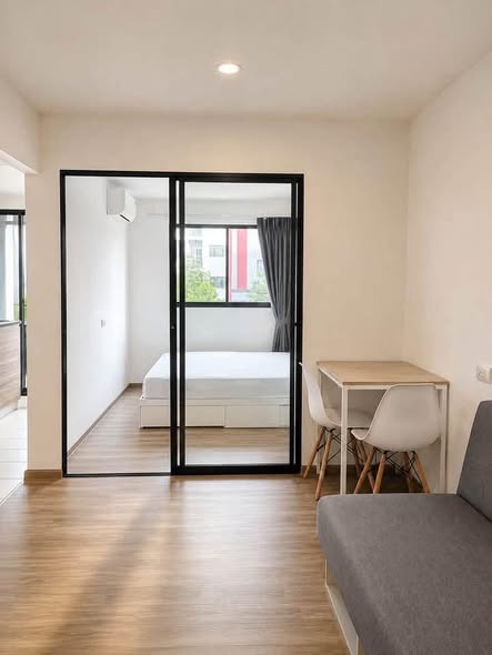 bedroom and room interior of เสนาคิทท์ สำโรง อินเตอร์เชนจ์ (สำนักงานขาย)