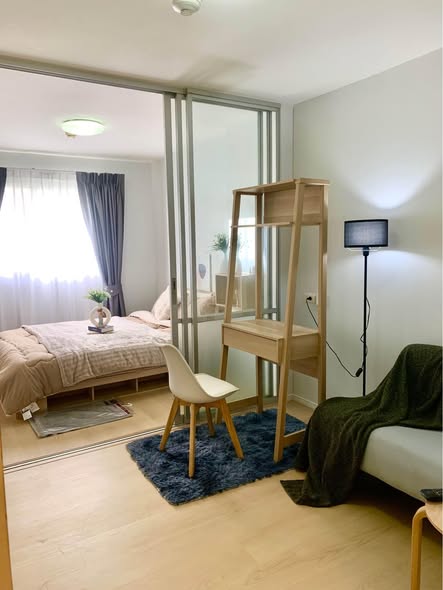 bedroom and room interior of ล้านนาเซอร์วิส รับเหมารีโนเวทบ้าน คอนโด