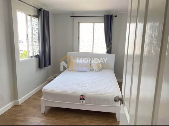 bedroom of Belle Park Residence