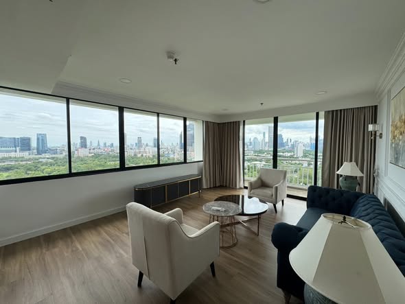 bedroom and living room of Benchakitti Park