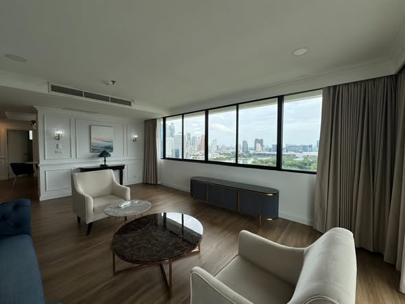 bedroom and living room of Benchakitti Park
