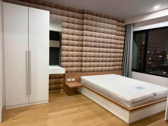bedroom of Blocs 77