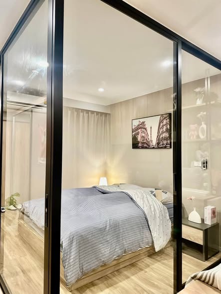 bedroom and room interior of Blossom Condo Sathon-Charoen Rat
