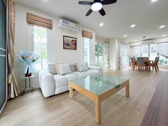 living room of Blue Lagoon 1 [บลู ลากูน 1]