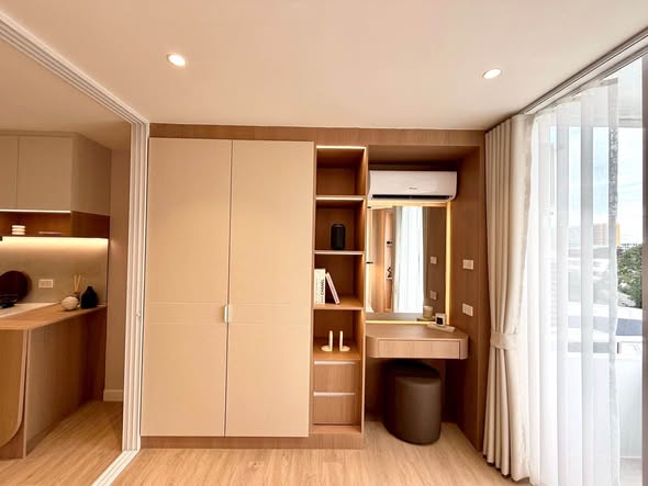 bedroom and room interior of Boonyamas Mansion