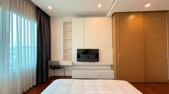 bedroom and room interior of Bright Sukhumvit 24