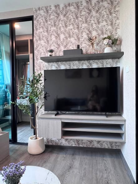 living room and room interior and bathroom of Brixton Pet&Play Phahol 50 Station