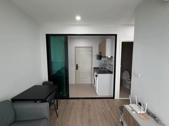 bedroom and room interior of BRIXTON Pet&Play Sukhumvit107
