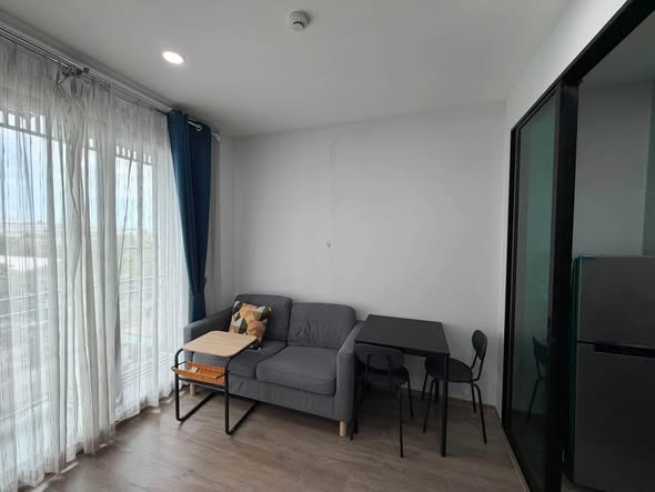 living room and bedroom and room interior of BRIXTON Pet&Play Sukhumvit107