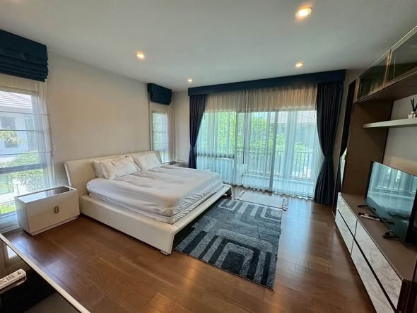 bedroom and room interior of บุราสิริ พัฒนาการ Burasiri Pattanakarn
