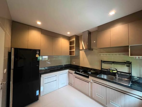 kitchen of บุราสิริ วงแหวน-อ่อนนุช Burasiri Wongwaen-Onnut