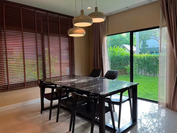 room interior of บุราสิริ วงแหวน-อ่อนนุช Burasiri Wongwaen-Onnut