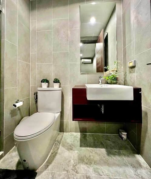 bathroom of C Ekkamai Condominium