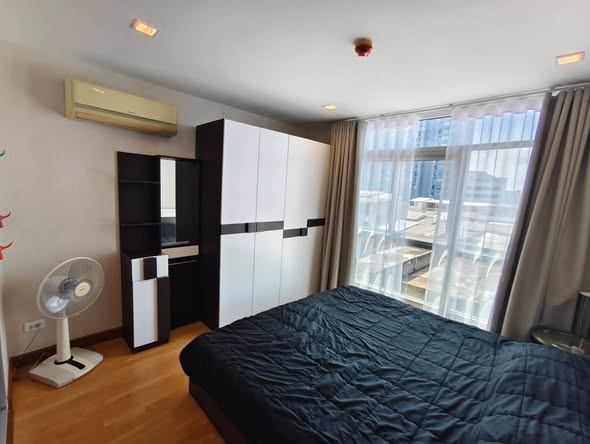 bedroom and room interior of Casa Condo Sukhumvit 97