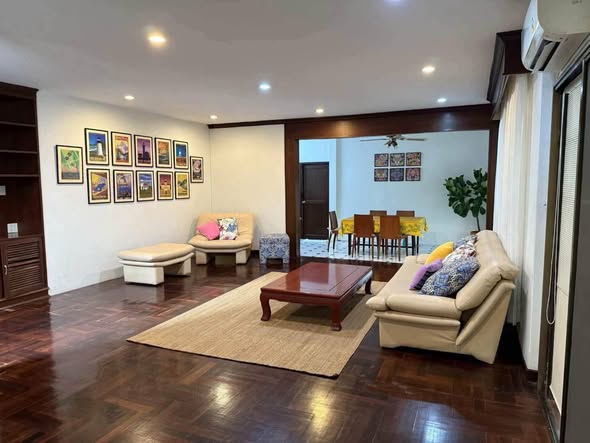 bedroom and living room of Casa Grand Taksin House Rama 2 – Chom Thong | Q House