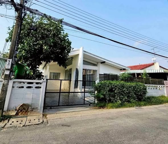 Casa Presto House Wongwan-Pinklao | Q House
