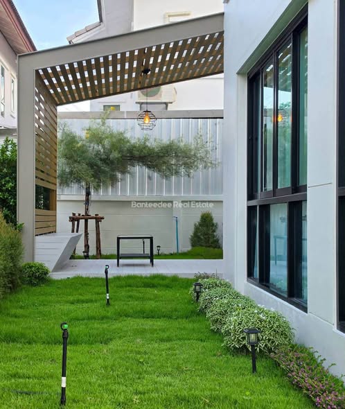 Casa Presto House Wongwan-Pinklao | Q House