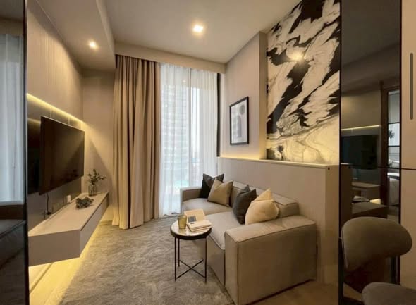bedroom and living room of Celes Asoke