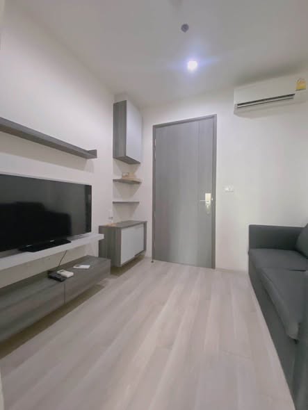 bedroom and room interior of Centric Huai Khwang Station