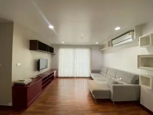 bedroom and living room and room interior of Centric Scene Phaholyothin 9