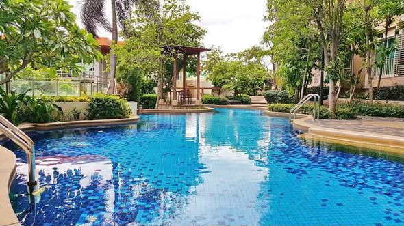 pool of Centric Scene Ratchavipha