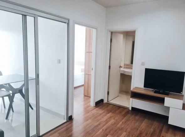bedroom and room interior of Centric Tiwanon Station