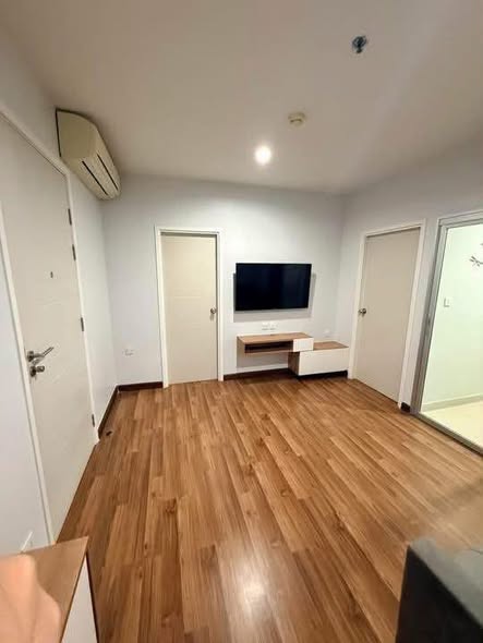 room interior of Centric Tiwanon Station