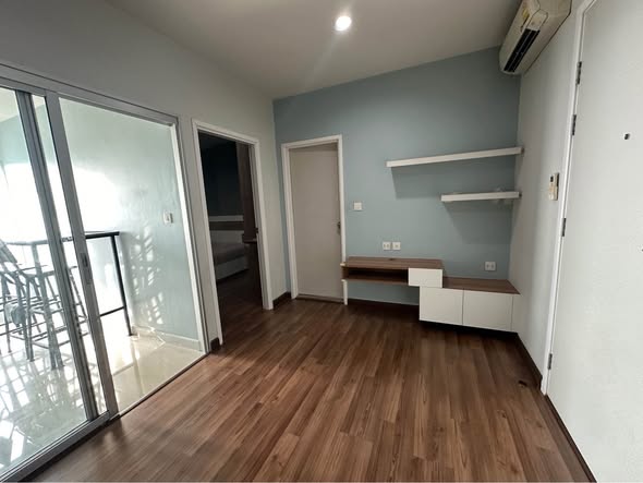 room interior of Centric Tiwanon Station