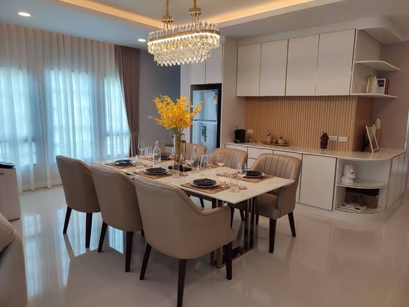 room interior of Centro Ratchapruek 2