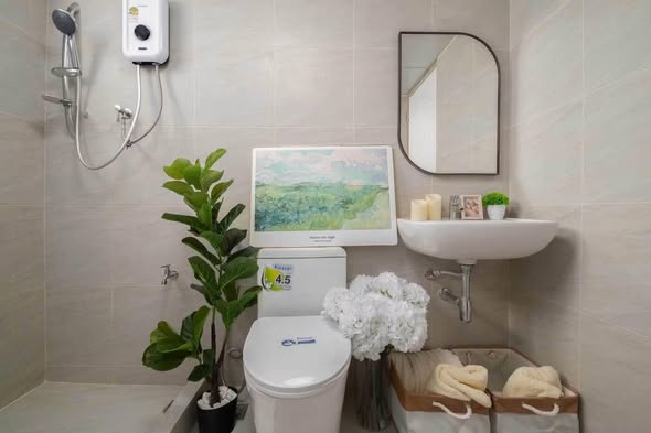 bathroom of CENTURY PARK CONDO