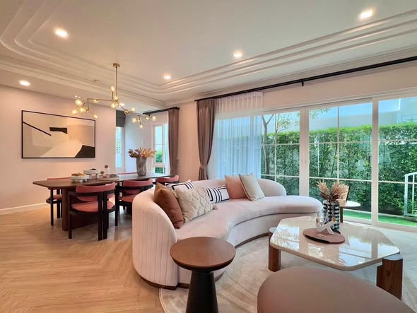 living room of Chaiyapruek Bangna KM15