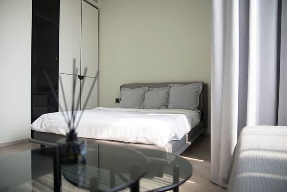 bedroom and room interior of Chapter Charoennakhon–Riverside