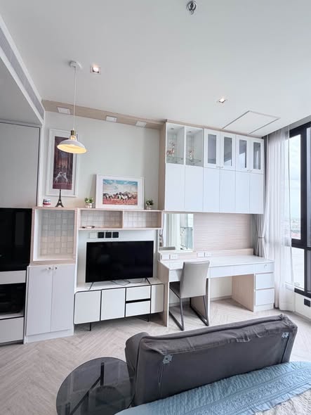 living room and room interior of Chapter Charoennakhon–Riverside
