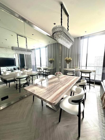 living room and room interior of Chapter Charoennakhon–Riverside
