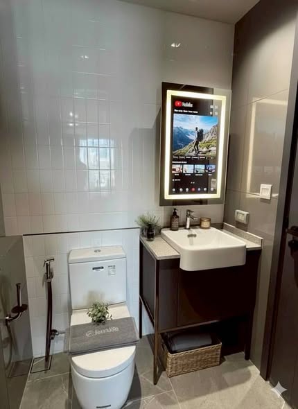 bathroom of Chapter Chula-Samyan
