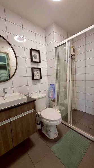bathroom of Chapter One Eco Ratchada-HuaiKhwang