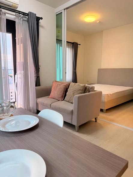 bedroom of Chapter One Eco Ratchada-HuaiKhwang