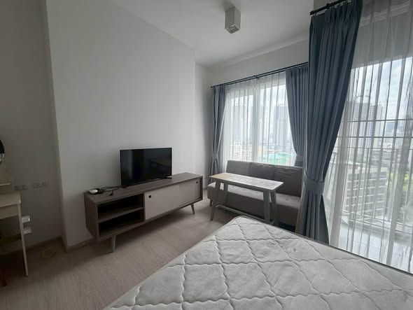 bedroom of Chapter One Eco Ratchada-HuaiKhwang