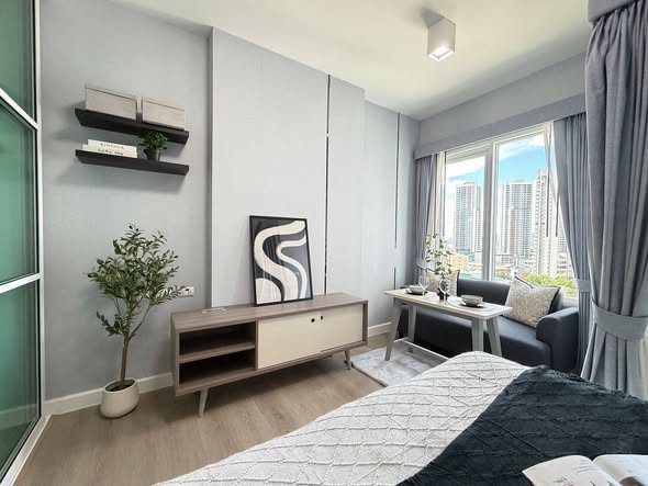 bedroom and living room of Chapter One Eco Ratchada-HuaiKhwang